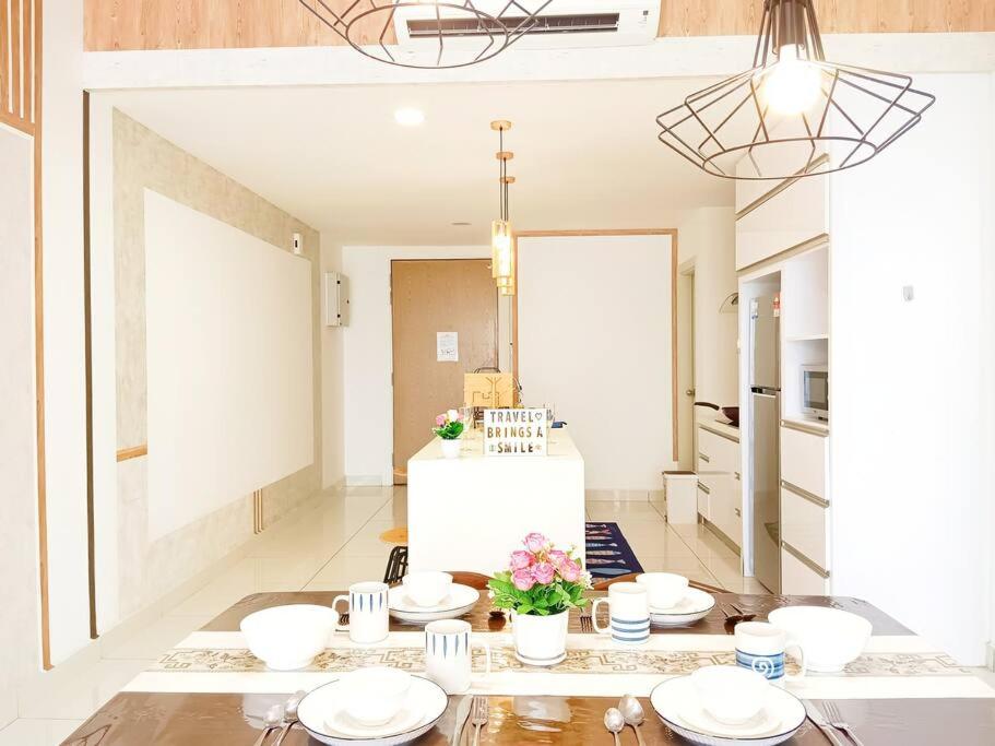 Southkey 2BR/ Mid Valley/Mosaic