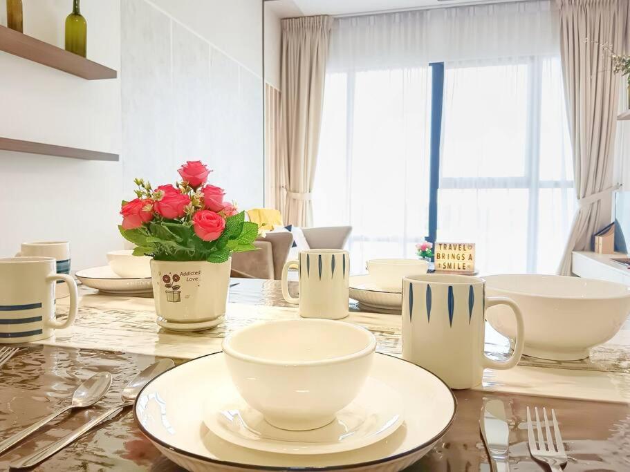 Southkey 2BR/ Mid Valley/Mosaic