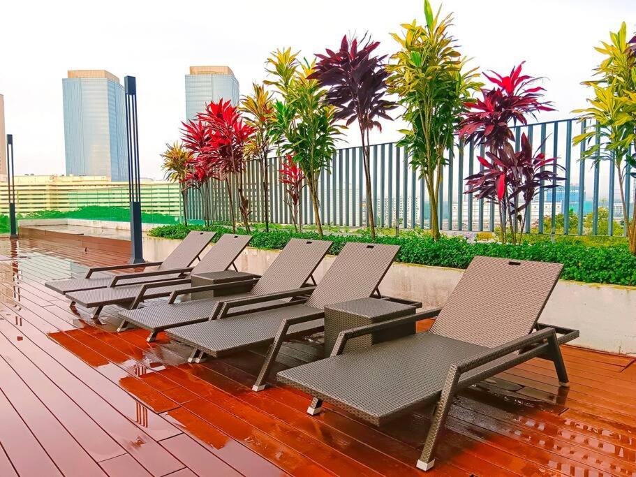 Southkey 2BR/ Mid Valley/Mosaic