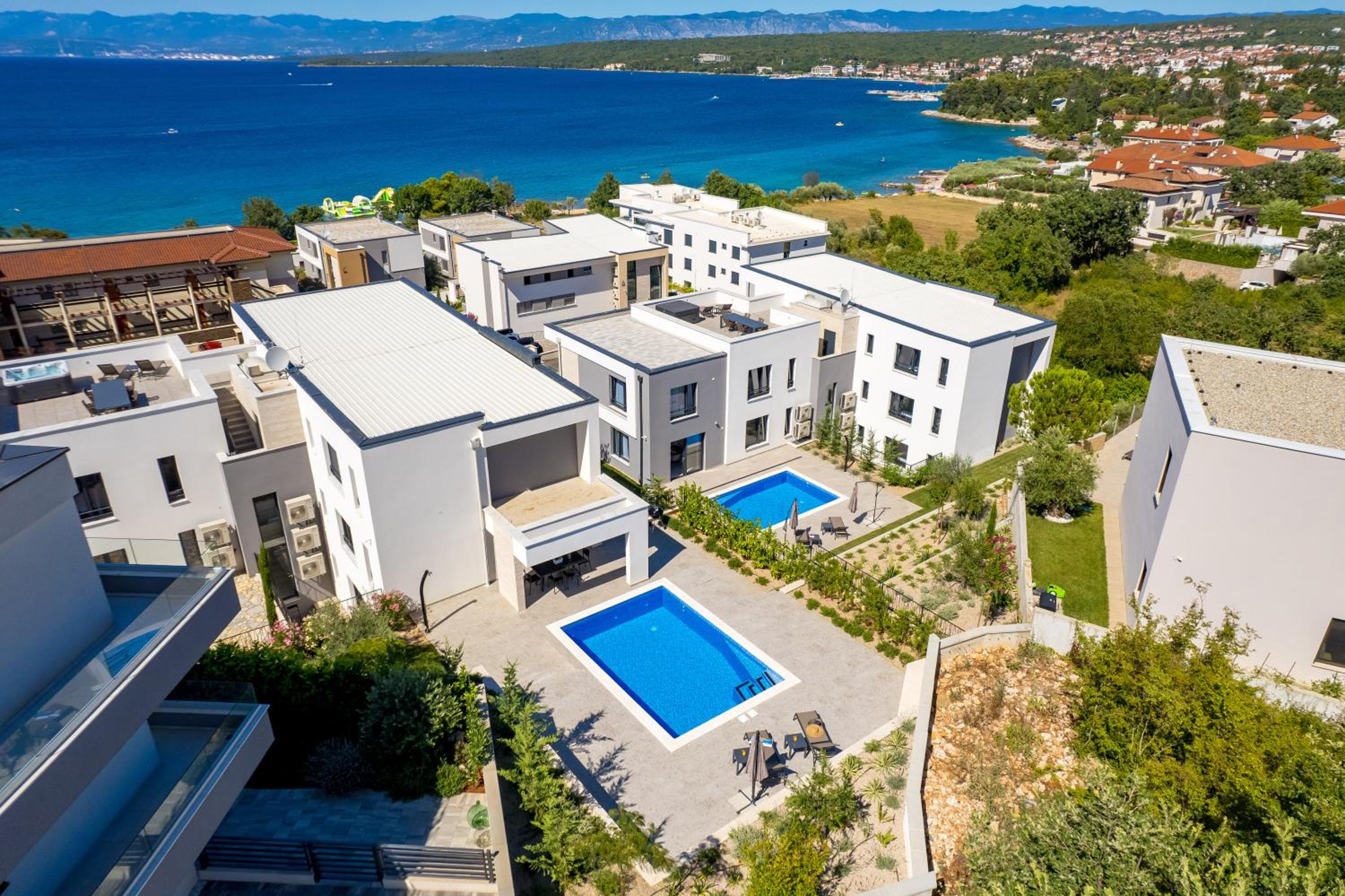 HADRIE LUXURY RESORT AND VILLAS ROVA ed
