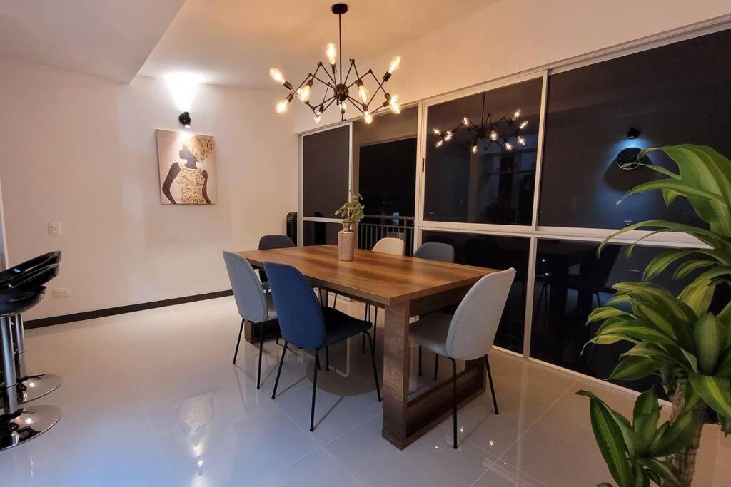 Hermoso Apartamento Nuevo con Piscina y seguridad