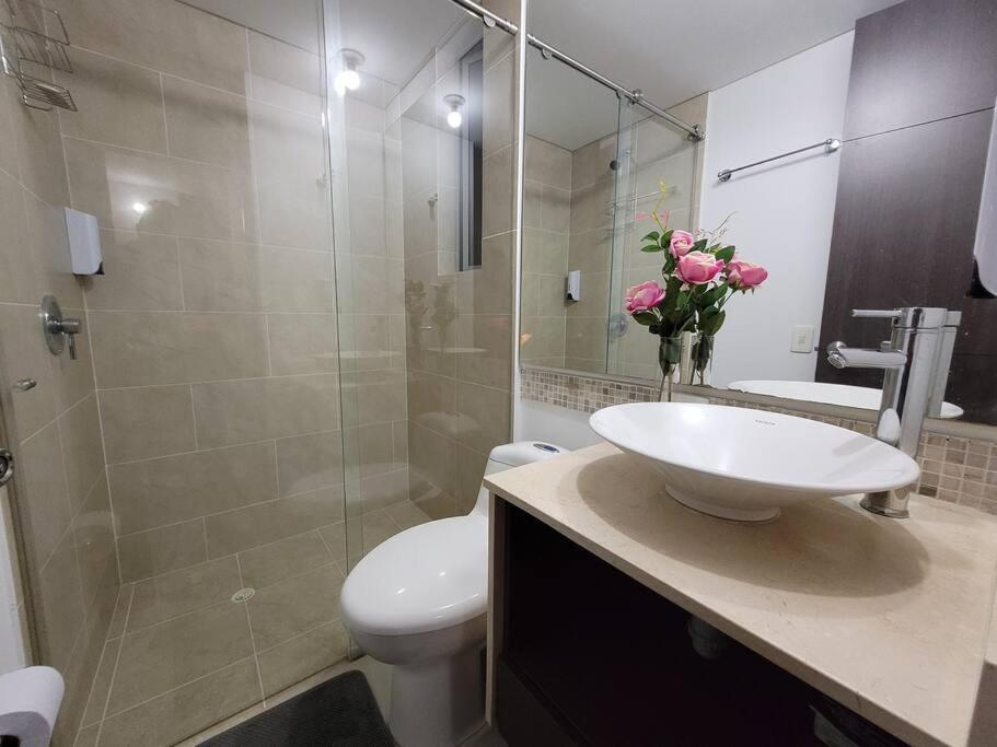 Hermoso Apartamento Nuevo con Piscina y seguridad