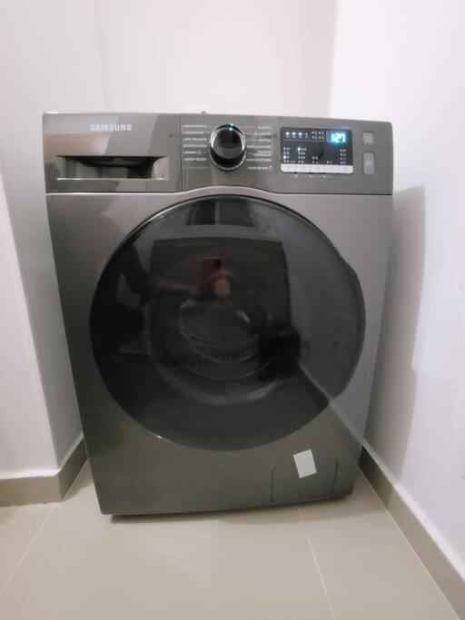 Hermoso Apartamento Nuevo con Piscina y seguridad