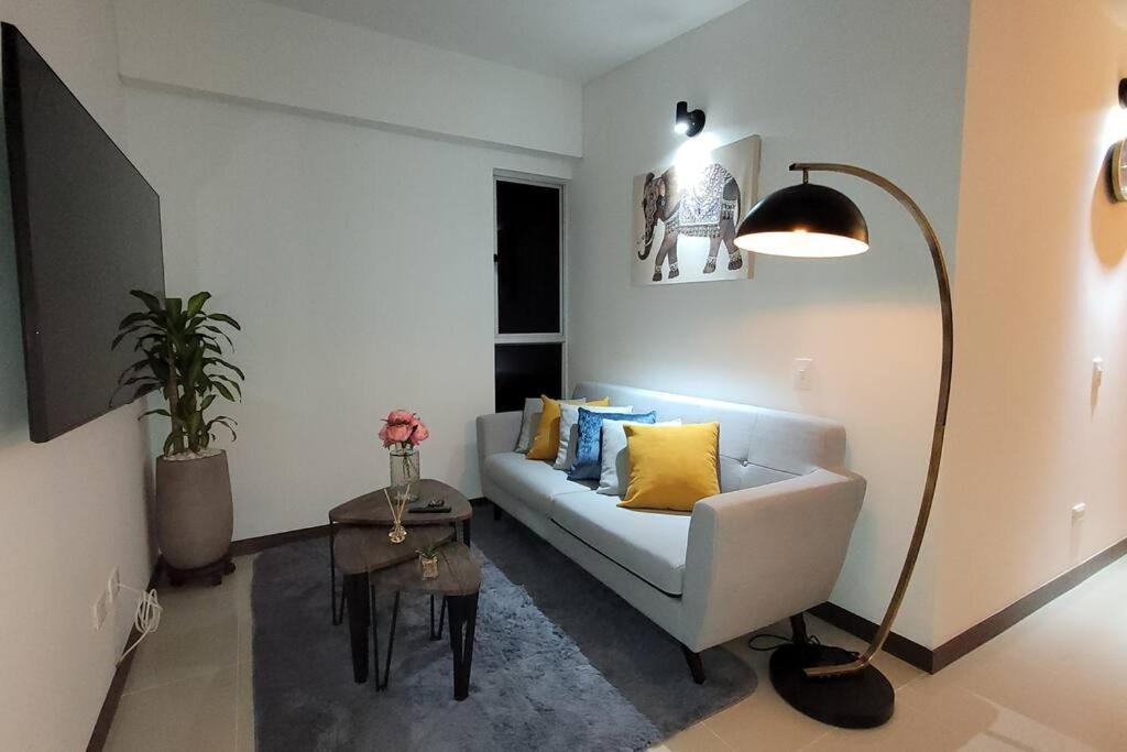 Hermoso Apartamento Nuevo con Piscina y seguridad