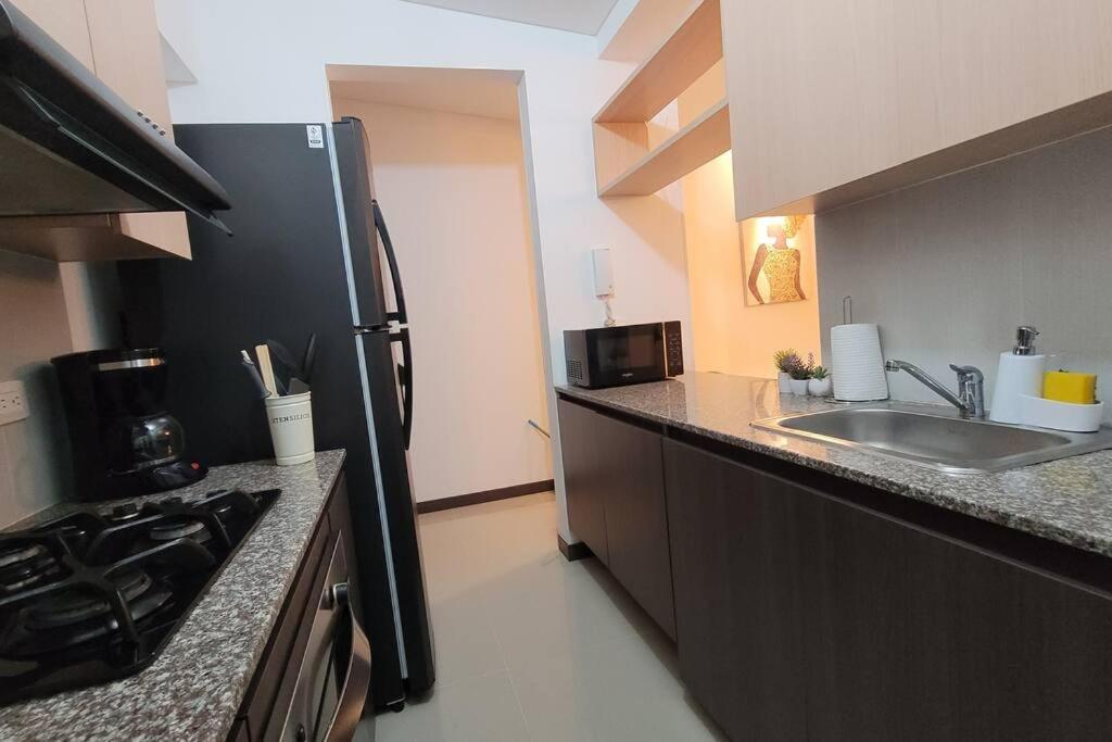 Hermoso Apartamento Nuevo con Piscina y seguridad