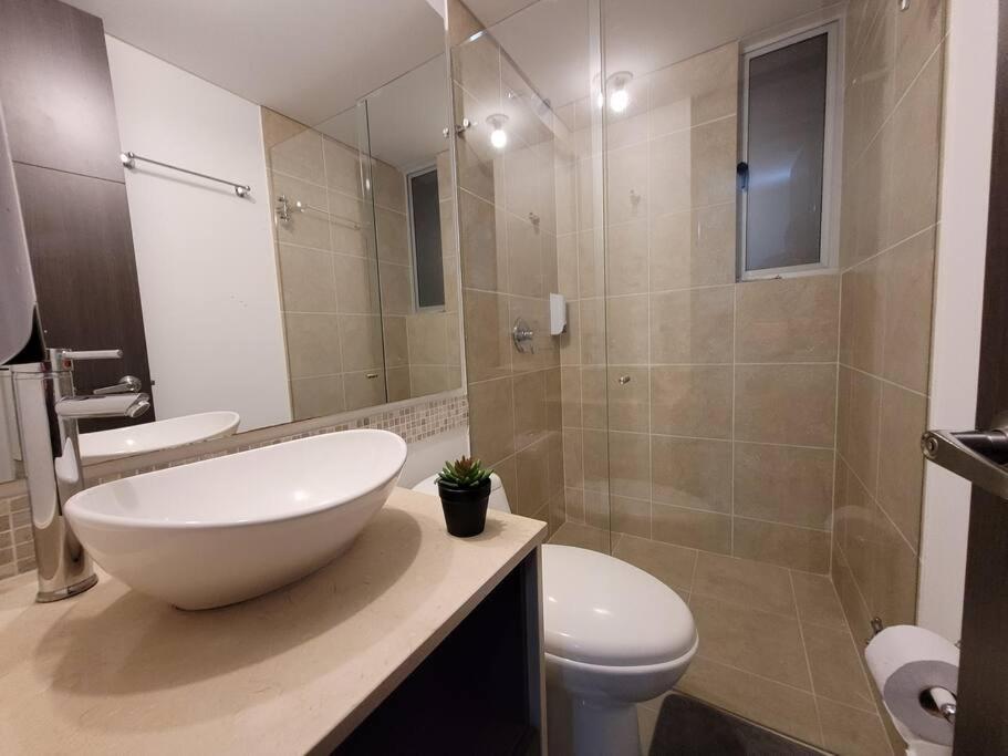 Hermoso Apartamento Nuevo con Piscina y seguridad