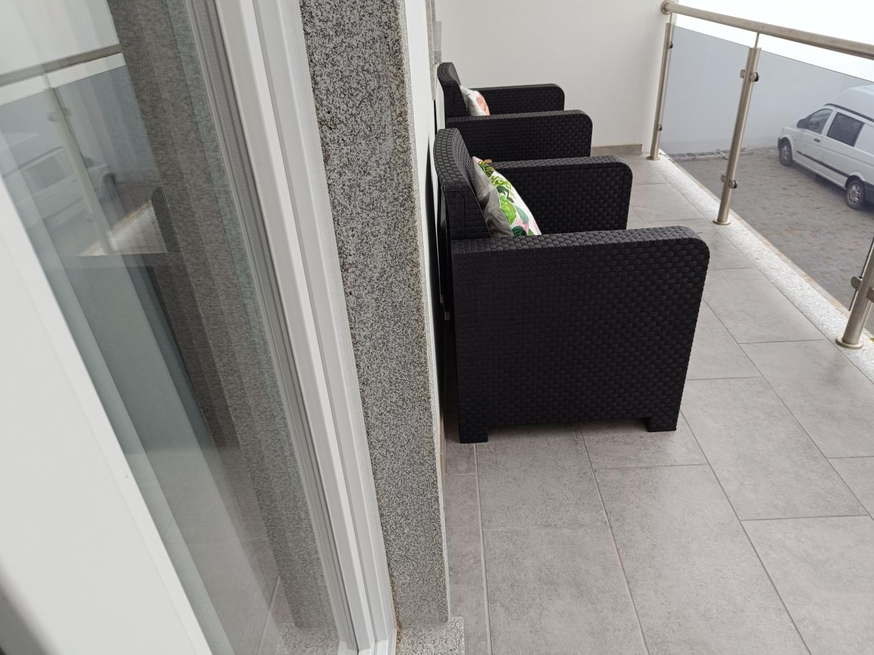 Garden House Fundão - Suíte 103 com varanda