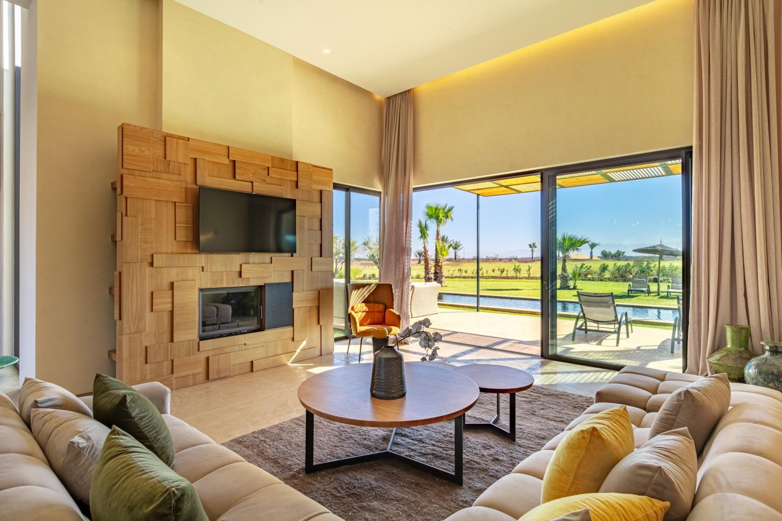 Amelkis, villa luxe front golf view 5
