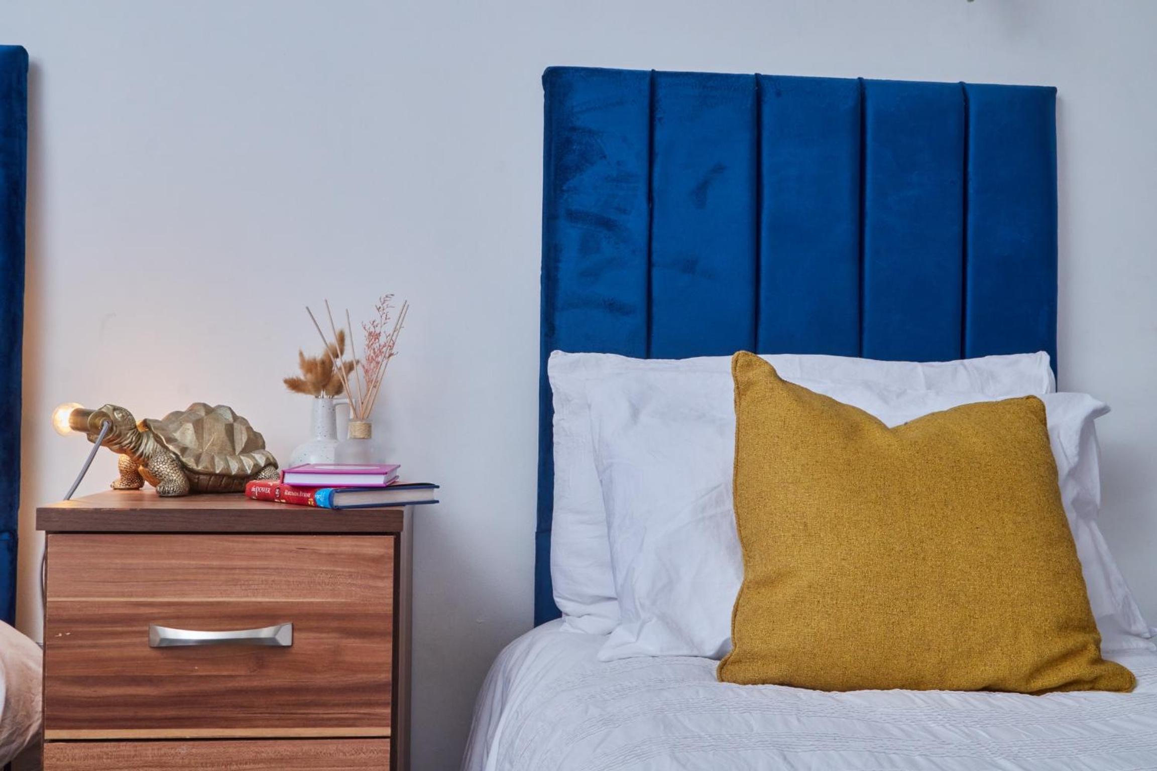 Perfect for Business & Families - Leeds City Centre - 4 Beds Apt - Monthly Offers! view 5