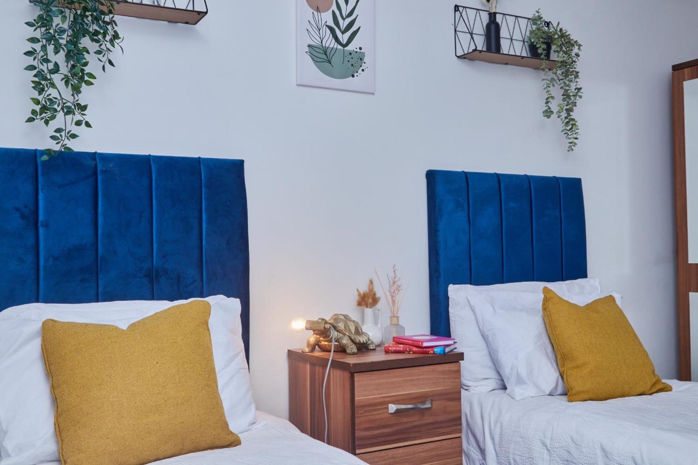Perfect for Business & Families - Leeds City Centre - 4 Beds Apt - Monthly Offers! view 4