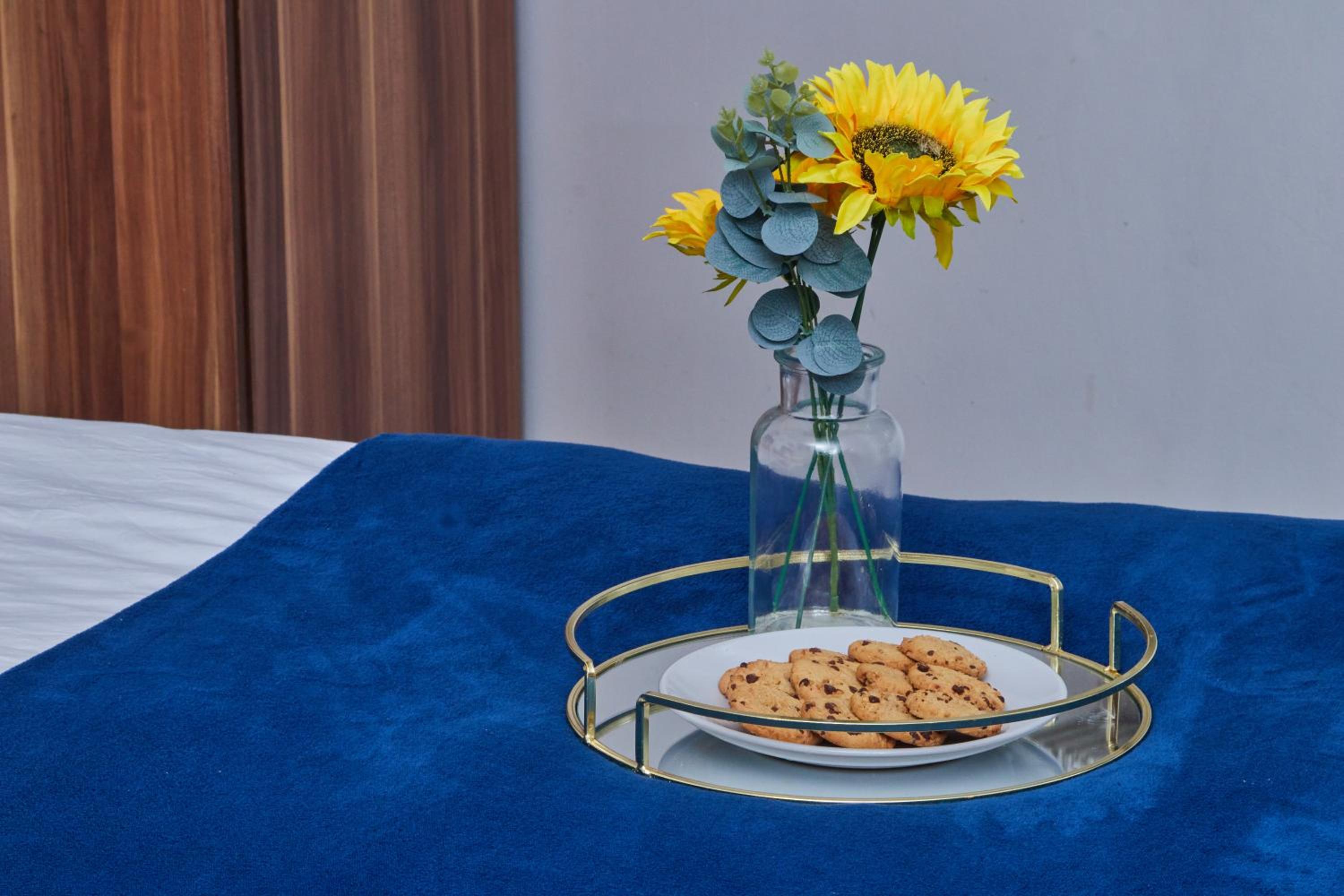 Perfect for Business & Families - Leeds City Centre - 4 Beds Apt - Monthly Offers! view 3