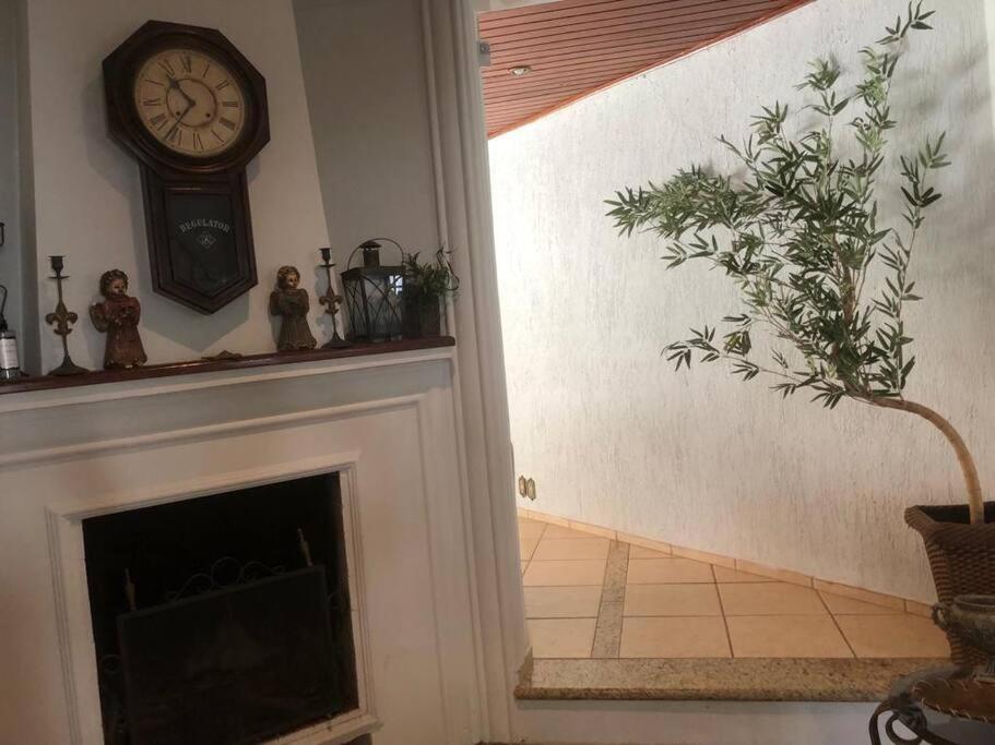 Casa com piscina, churrasqueira, fogão à lenha. SUL DE MINAS GERAIS