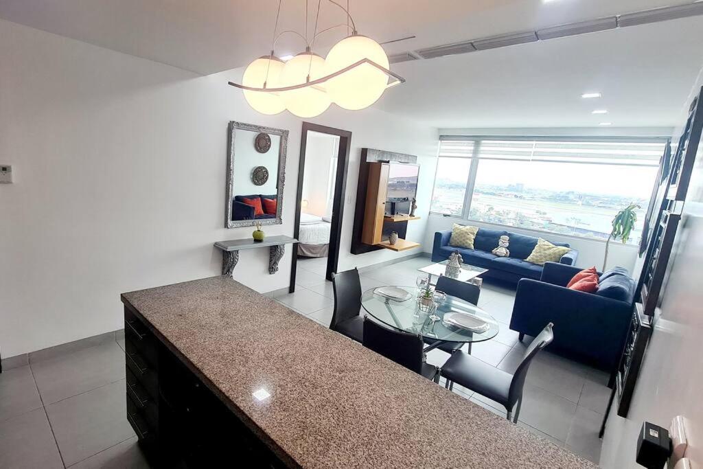 Ecusuites Apartamento Ejecutivo Hotel Sheraton Aeropuerto Quo