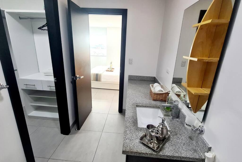 Ecusuites Apartamento Ejecutivo Hotel Sheraton Aeropuerto Quo