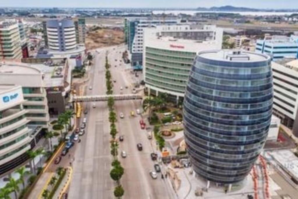 Ecusuites Apartamento Ejecutivo Hotel Sheraton Aeropuerto Quo