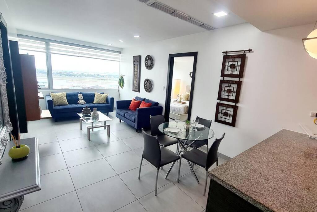 Ecusuites Apartamento Ejecutivo Hotel Sheraton Aeropuerto Quo