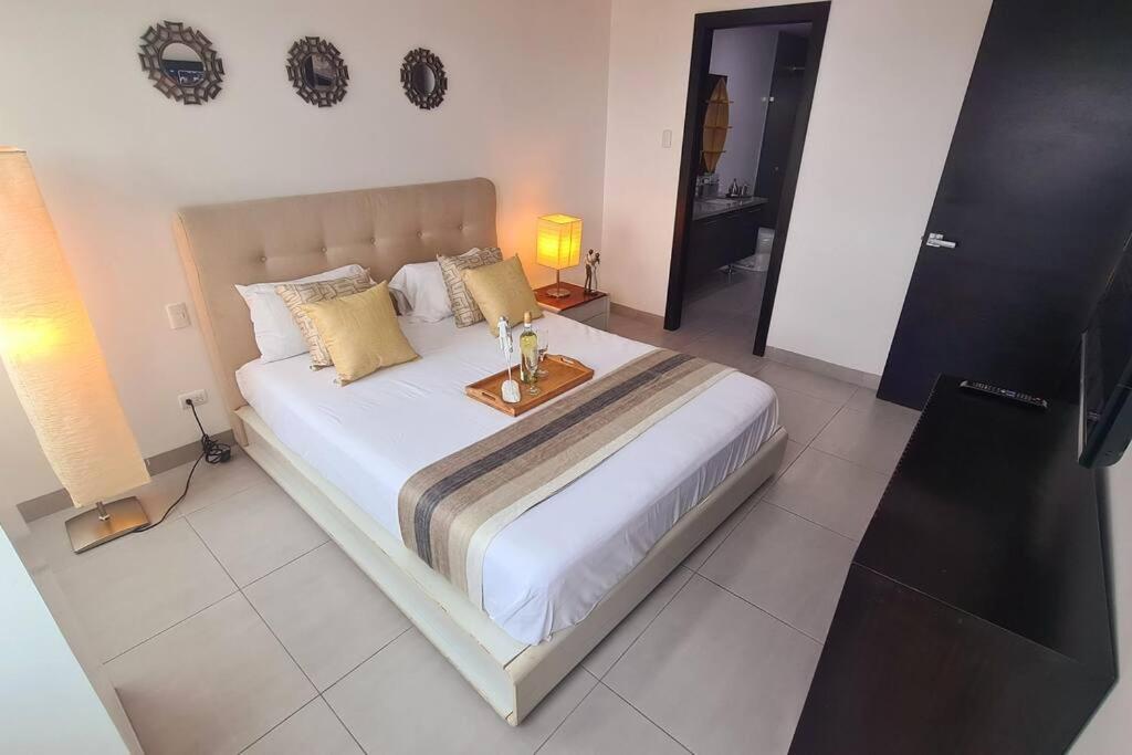 Ecusuites Apartamento Ejecutivo Hotel Sheraton Aeropuerto Quo