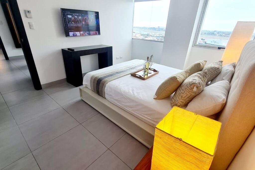 Ecusuites Apartamento Ejecutivo Hotel Sheraton Aeropuerto Quo