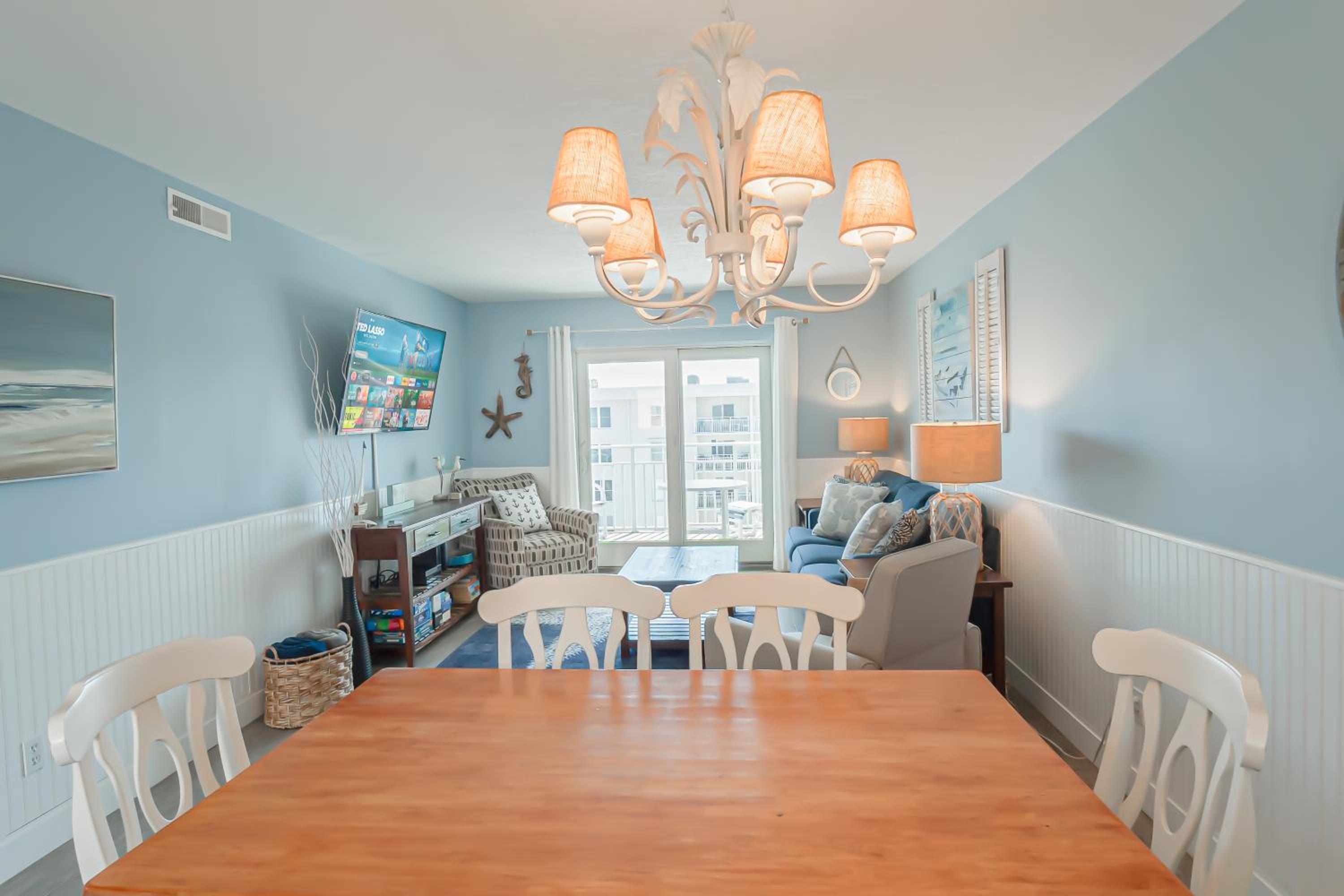 Top Floor with Ocean and Pool Views Located on No-Drive Beach
