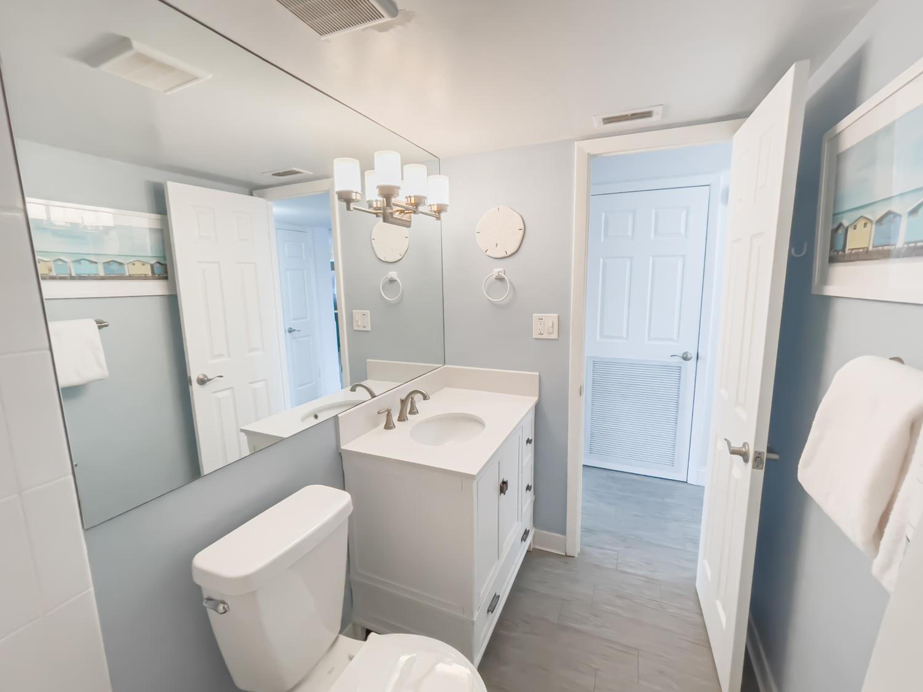 Top Floor with Ocean and Pool Views Located on No-Drive Beach