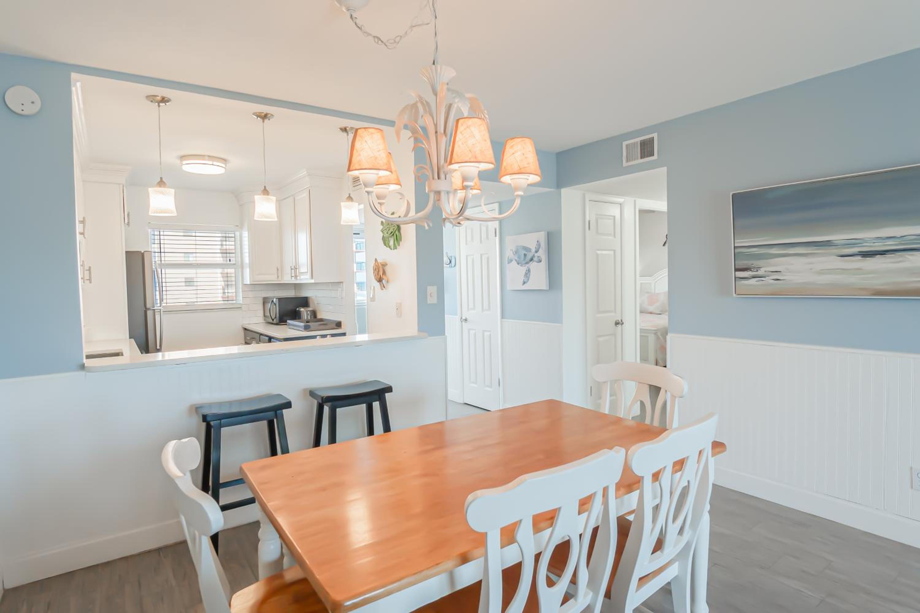 Top Floor with Ocean and Pool Views Located on No-Drive Beach