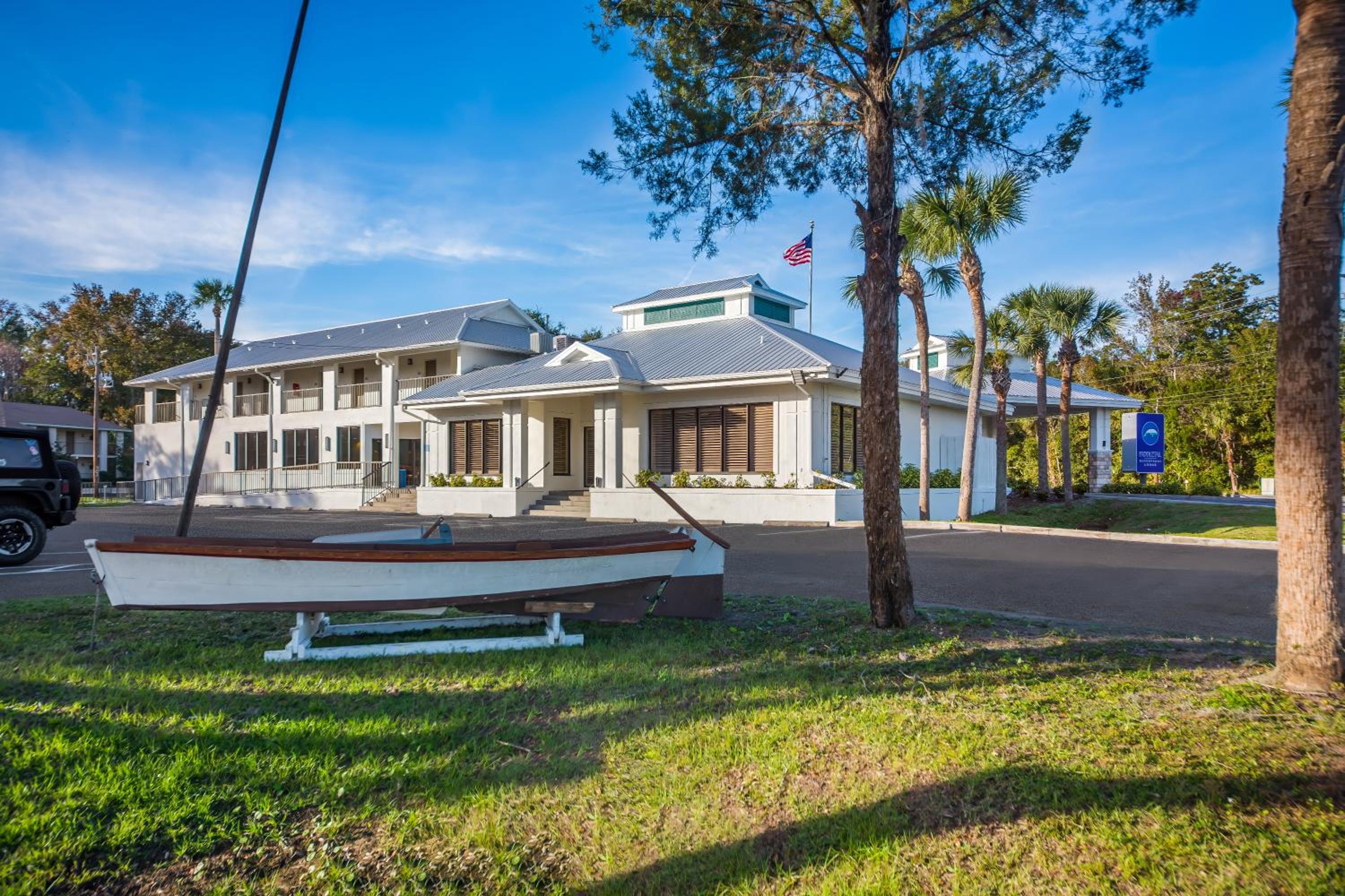 PaddleTail Waterfront Lodge, Trademark Collection by Wyndham