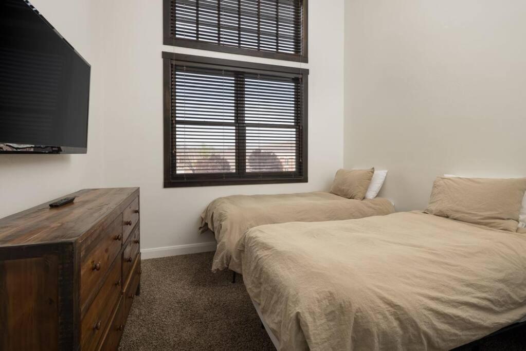 Luxury Downtown Rental - La Dolce Vita Villa #3 view 5