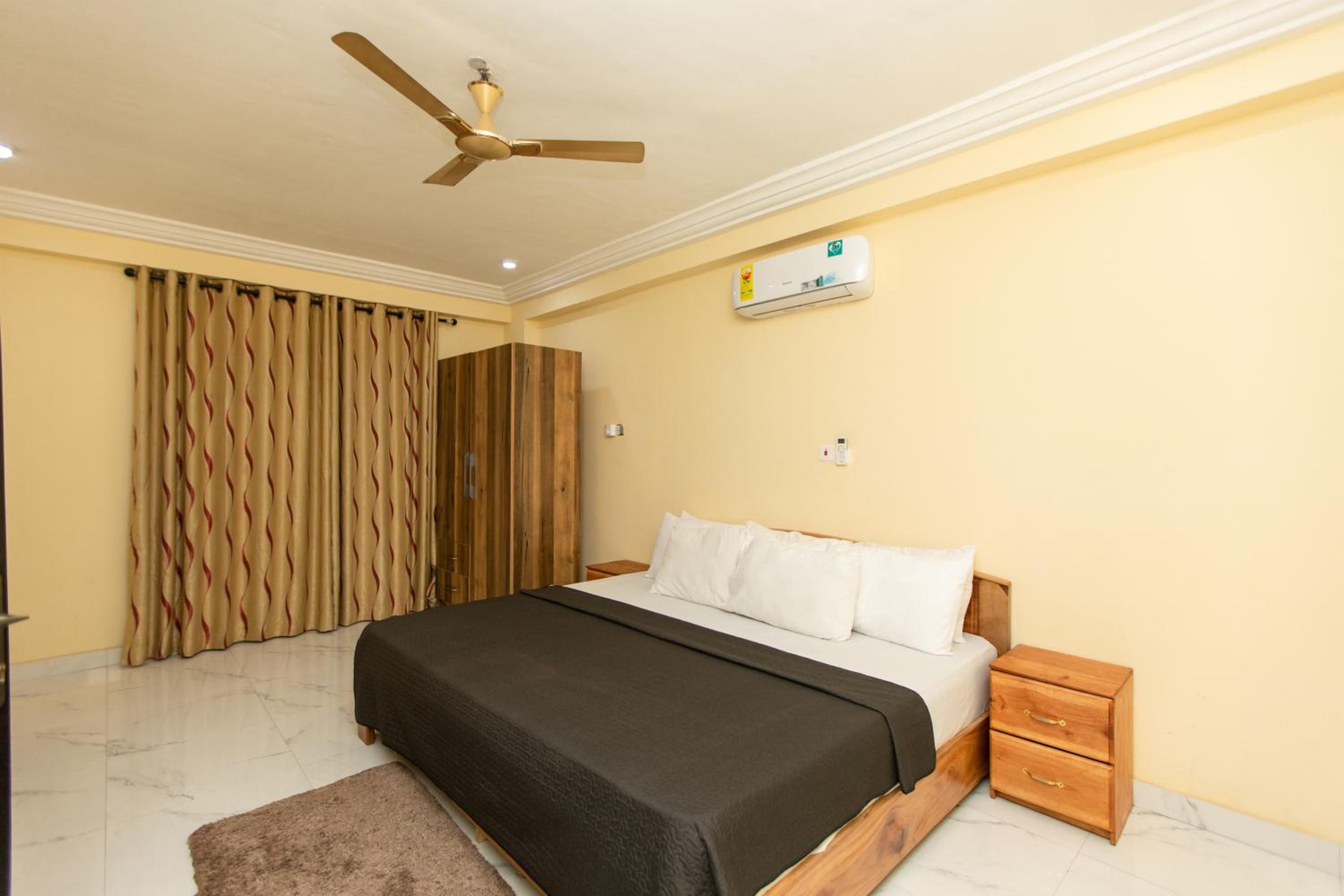 Photo 43