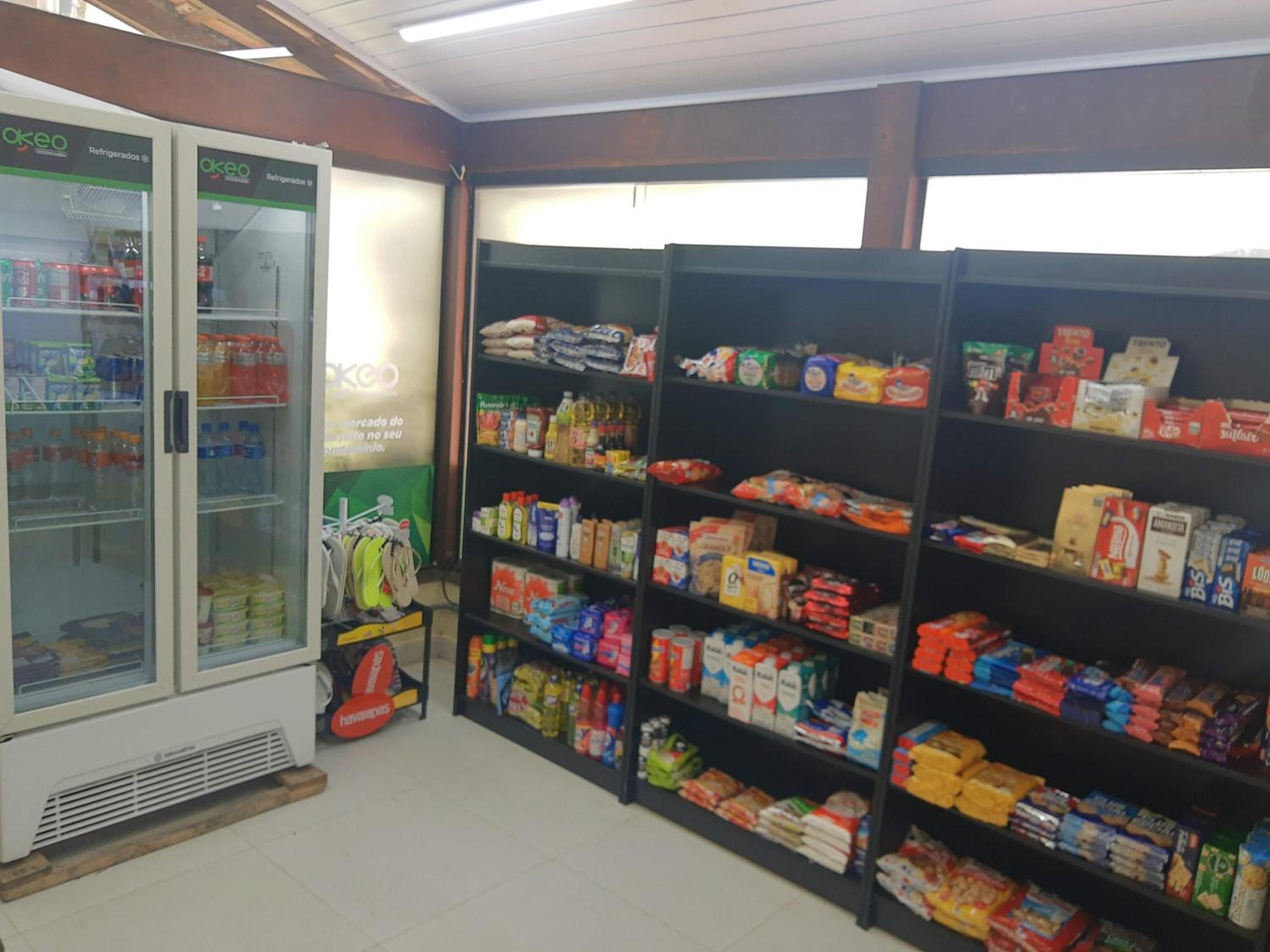 FLAT COM VARANDA E SERVIÇOS NO RIVIERA GREEN