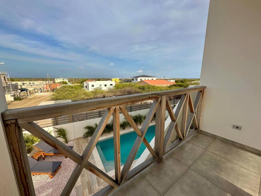 Villa Kiwi 3 min to the Beach with Private Magnesium Pool & Dive Rinse Tank