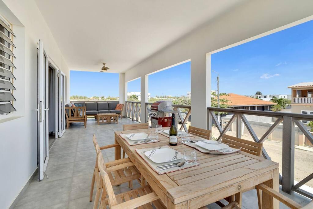 Villa Kiwi 3 min to the Beach with Private Magnesium Pool & Dive Rinse Tank
