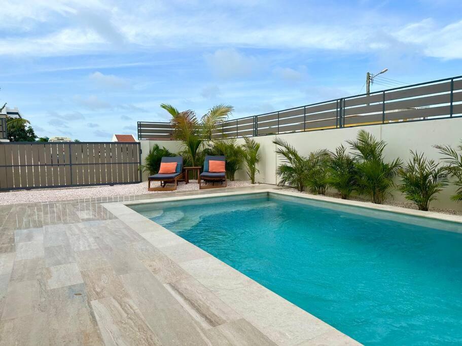 Villa Kiwi 3 min to the Beach with Private Magnesium Pool & Dive Rinse Tank