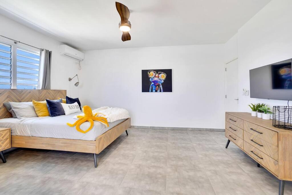 Villa Kiwi 3 min to the Beach with Private Magnesium Pool & Dive Rinse Tank