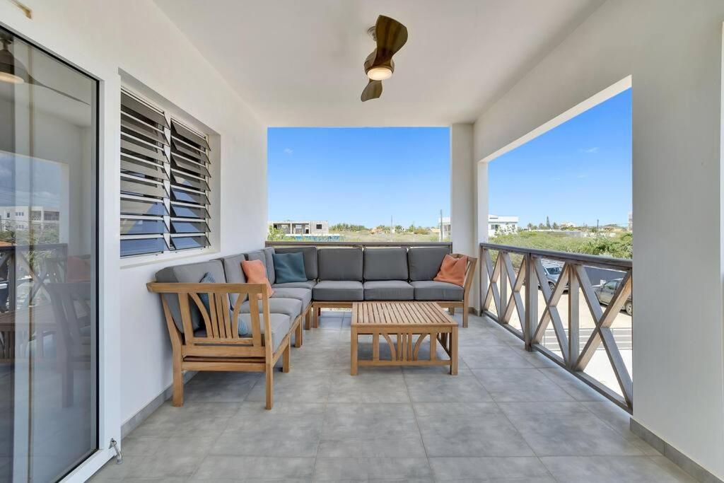 Villa Kiwi 3 min to the Beach with Private Magnesium Pool & Dive Rinse Tank