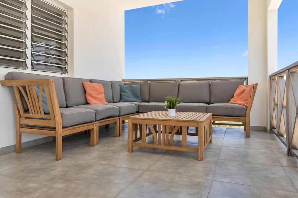 Villa Kiwi 3 min to the Beach with Private Magnesium Pool & Dive Rinse Tank