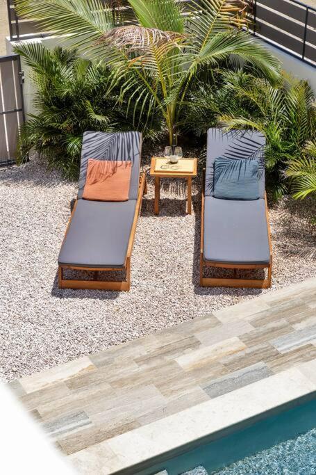 Villa Kiwi 3 min to the Beach with Private Magnesium Pool & Dive Rinse Tank