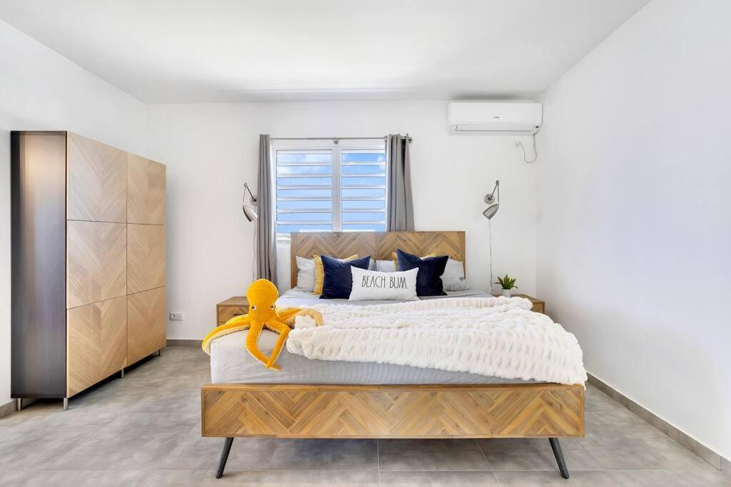 Villa Kiwi 3 min to the Beach with Private Magnesium Pool & Dive Rinse Tank