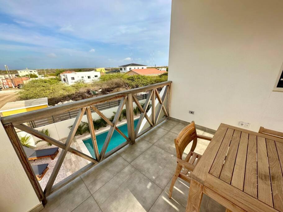 Villa Kiwi 3 min to the Beach with Private Magnesium Pool & Dive Rinse Tank