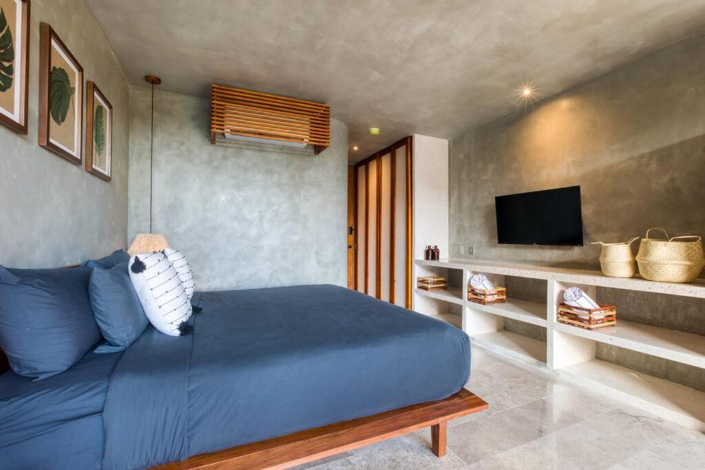 Seremonia Origen Studios by The Spot Rentals view 5