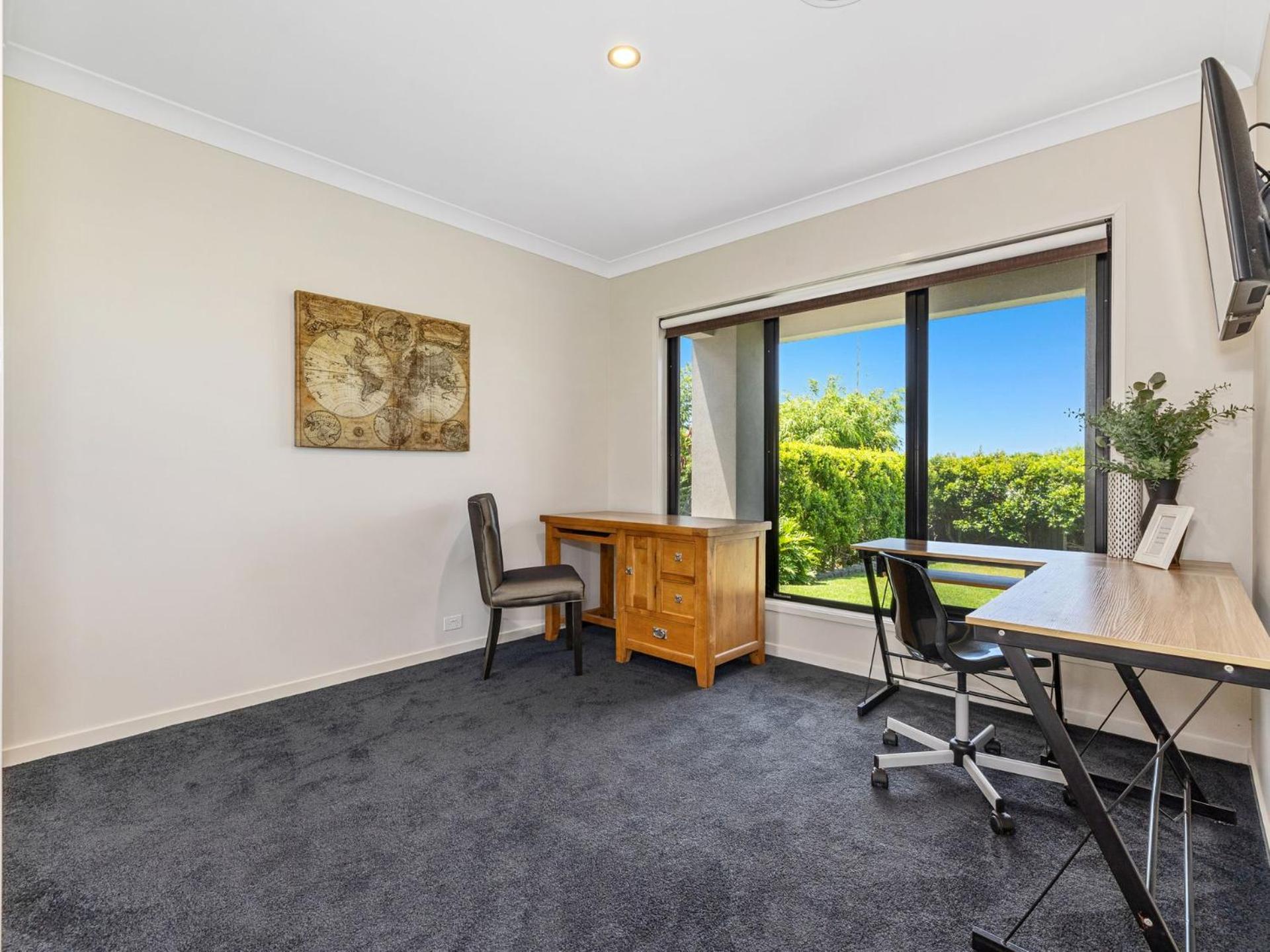 Koala Vista with Panoramic Views & Pool