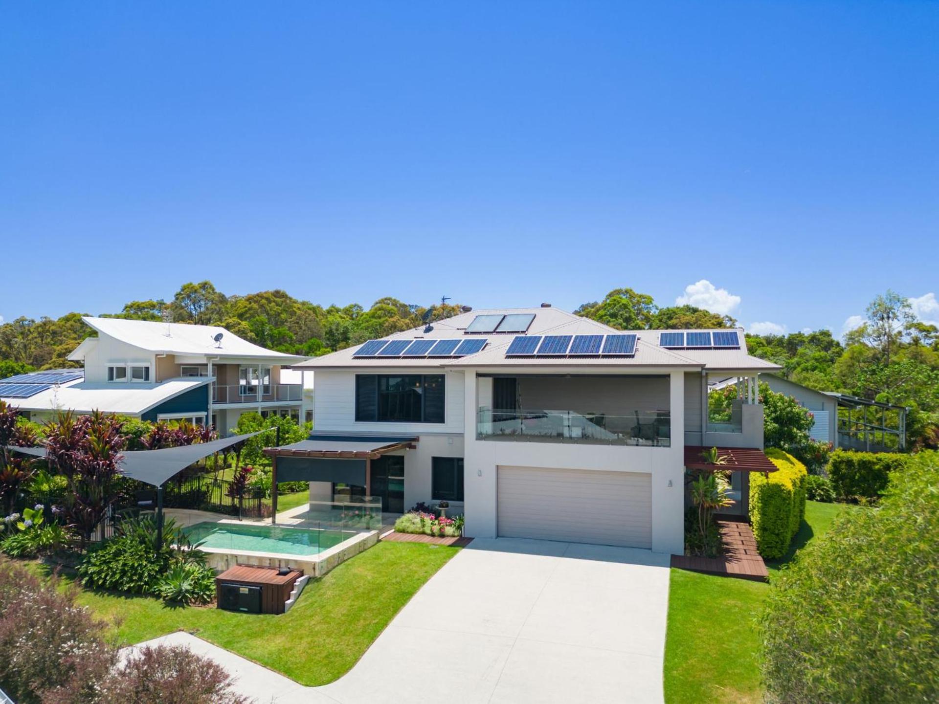 Koala Vista with Panoramic Views & Pool