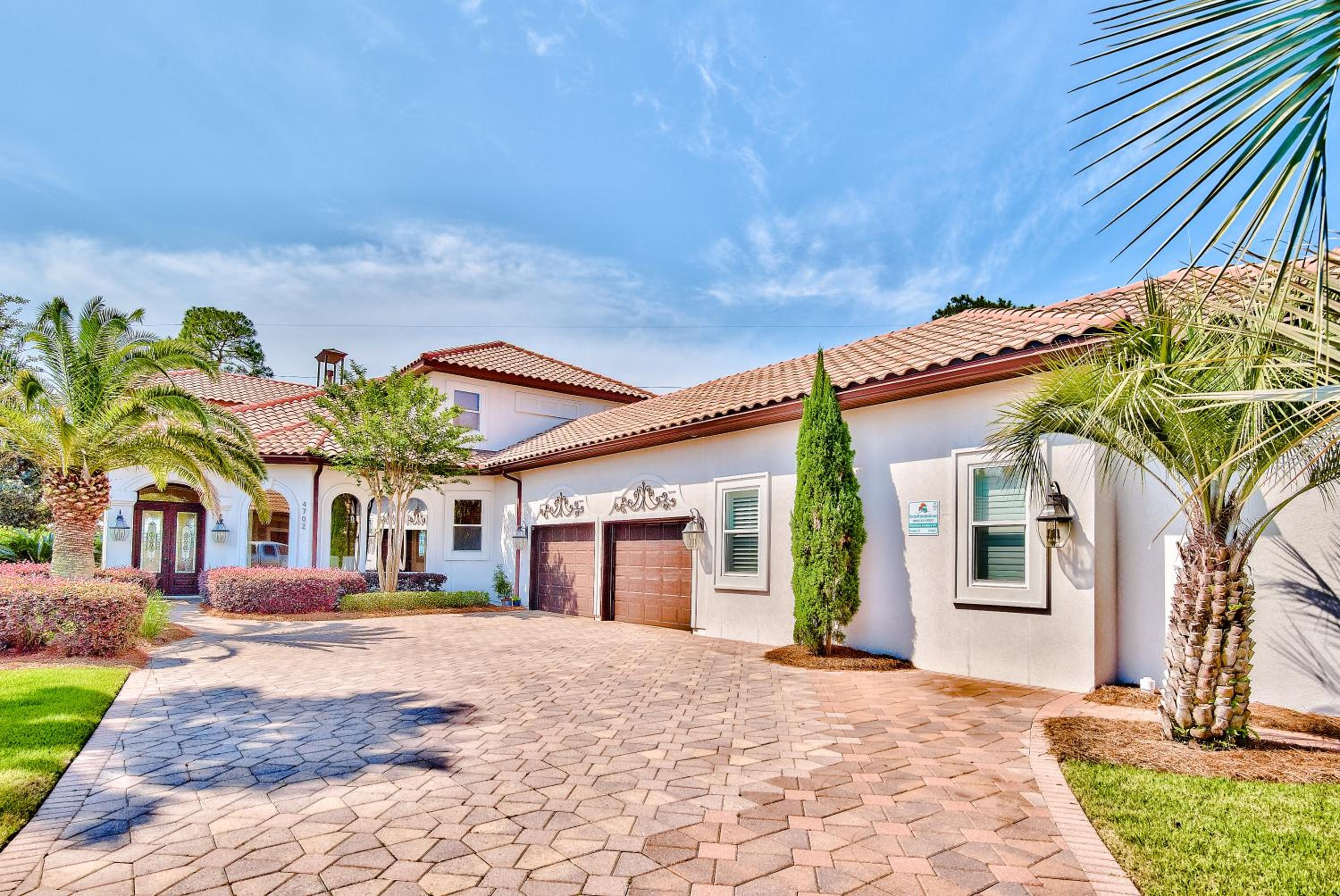 DoctorsOrdersDestin 1 Luxury Estate,2 Golf Carts, Tennis Pool Bikes Destiny East view 5