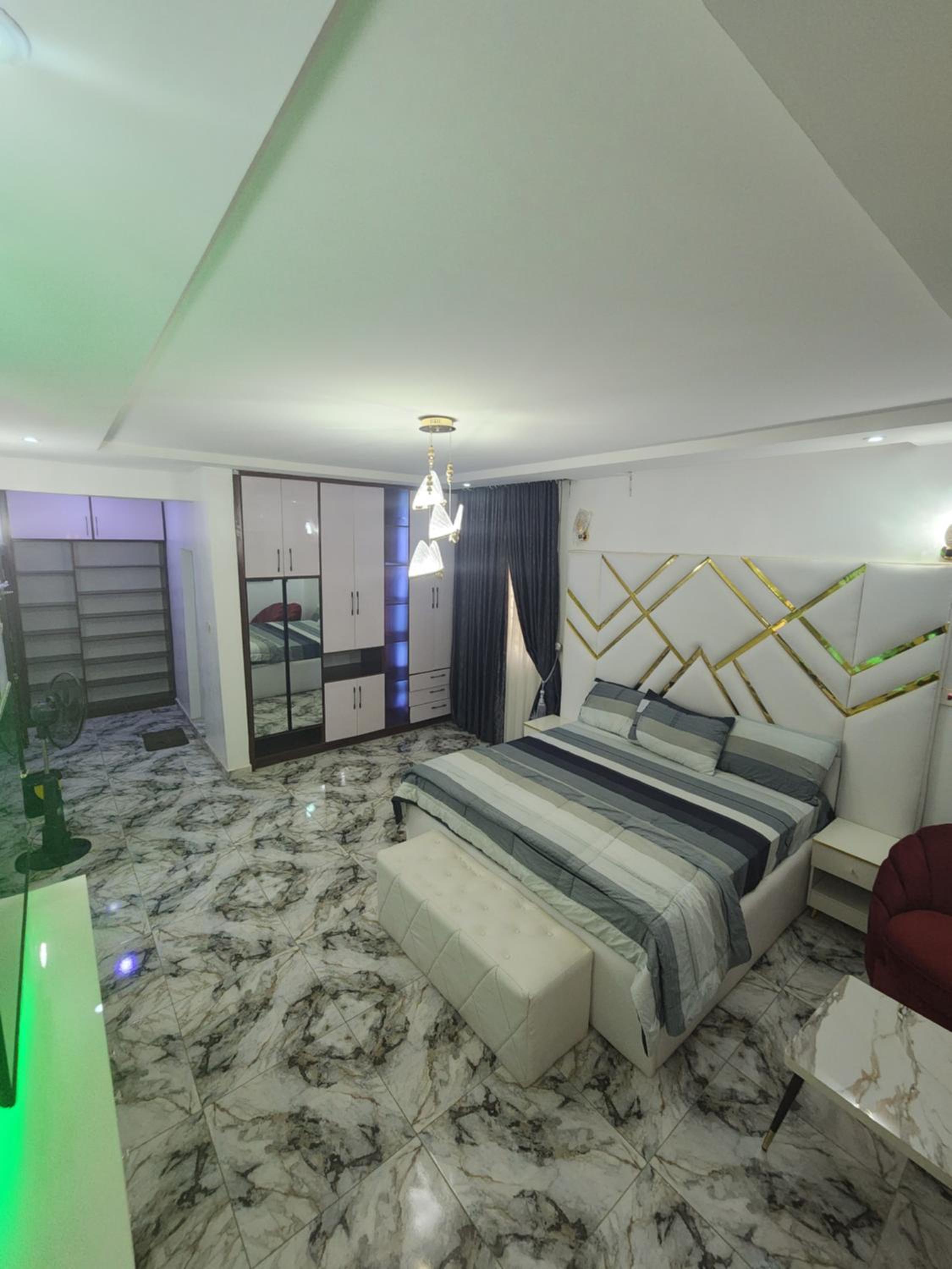 Hillworld Apartment wuye view 3