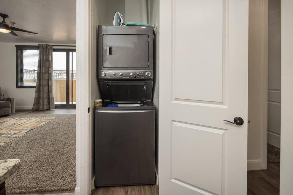 Luxury Downtown Rental - La Dolce Vita Villa #4 view 4