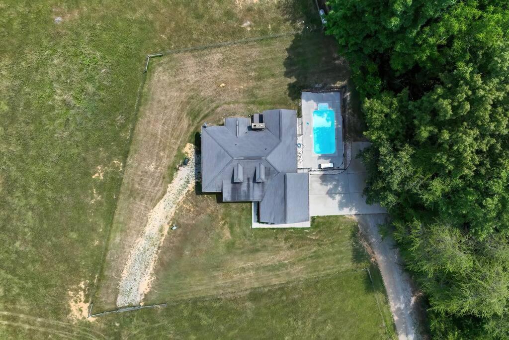 Hotel Private Farmhouse with Hot Tub - Image 1