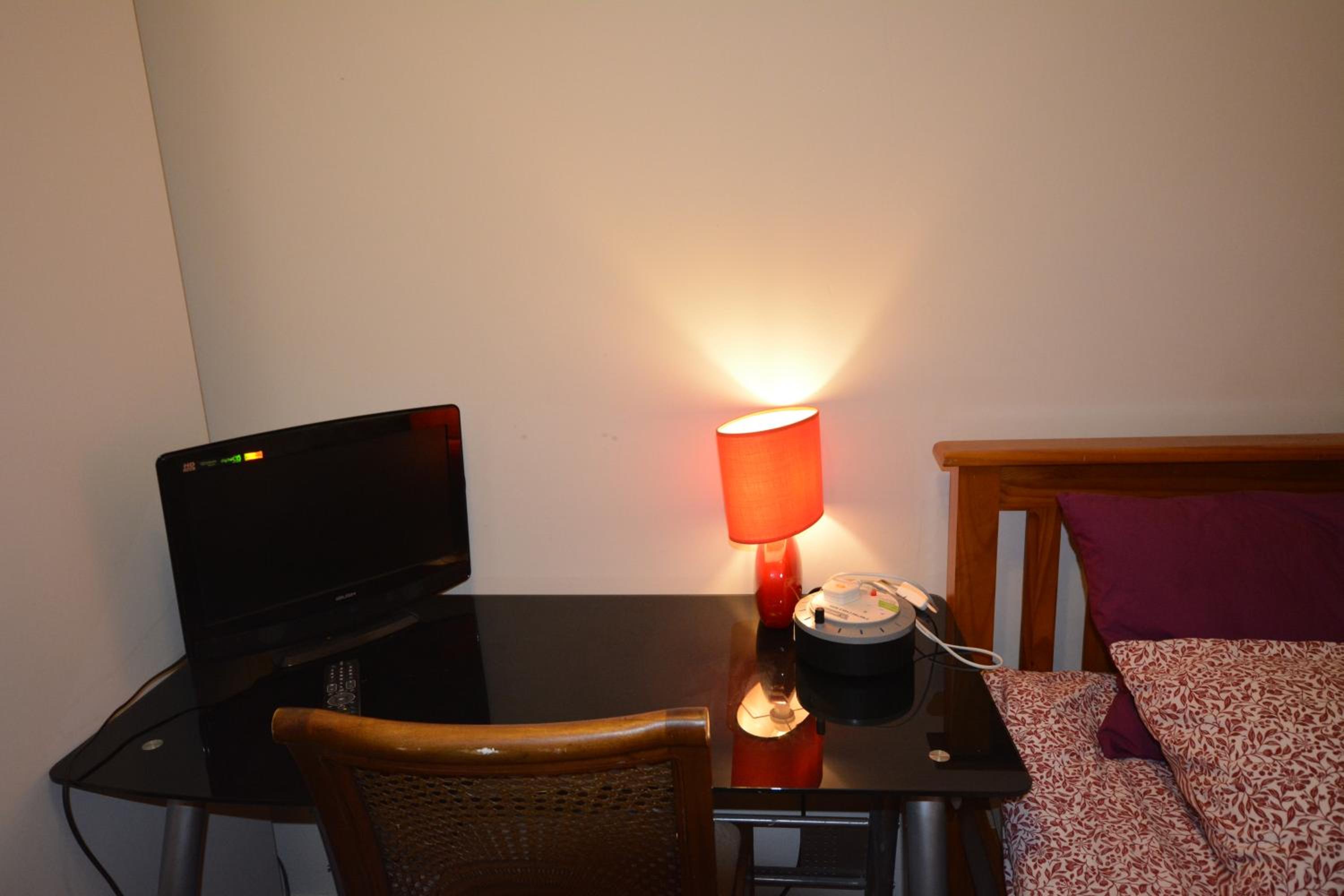 Small single bed view 3