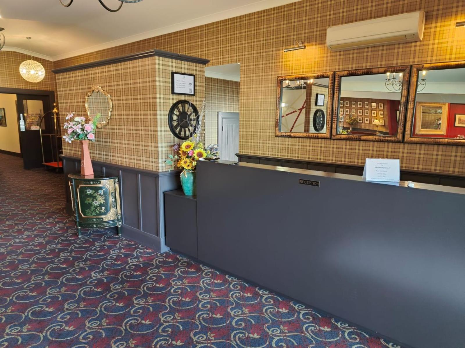Gateway Motor Inn