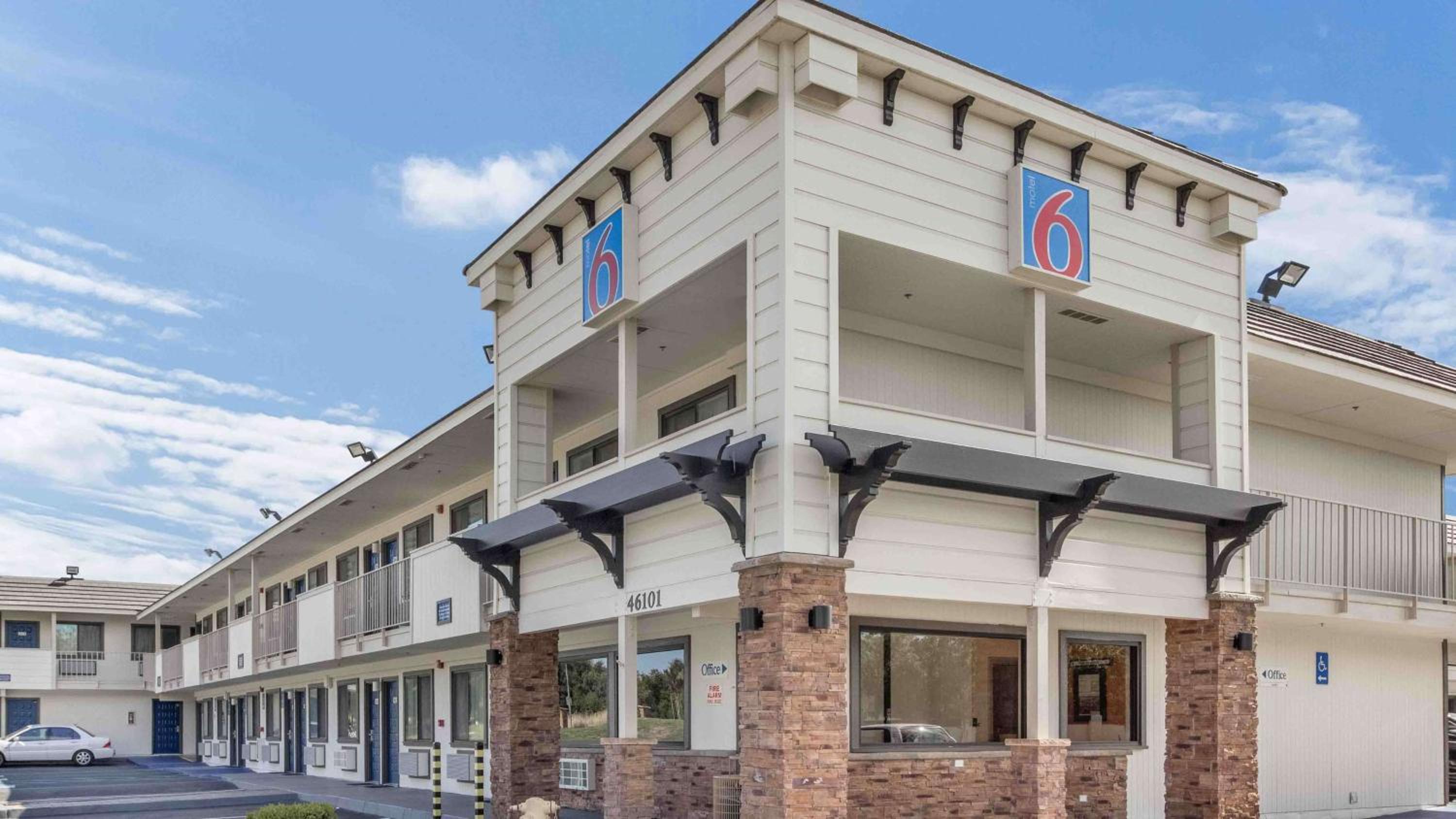 San Jose Vacations - Motel 6-Fremont, CA - South - Property Image 3