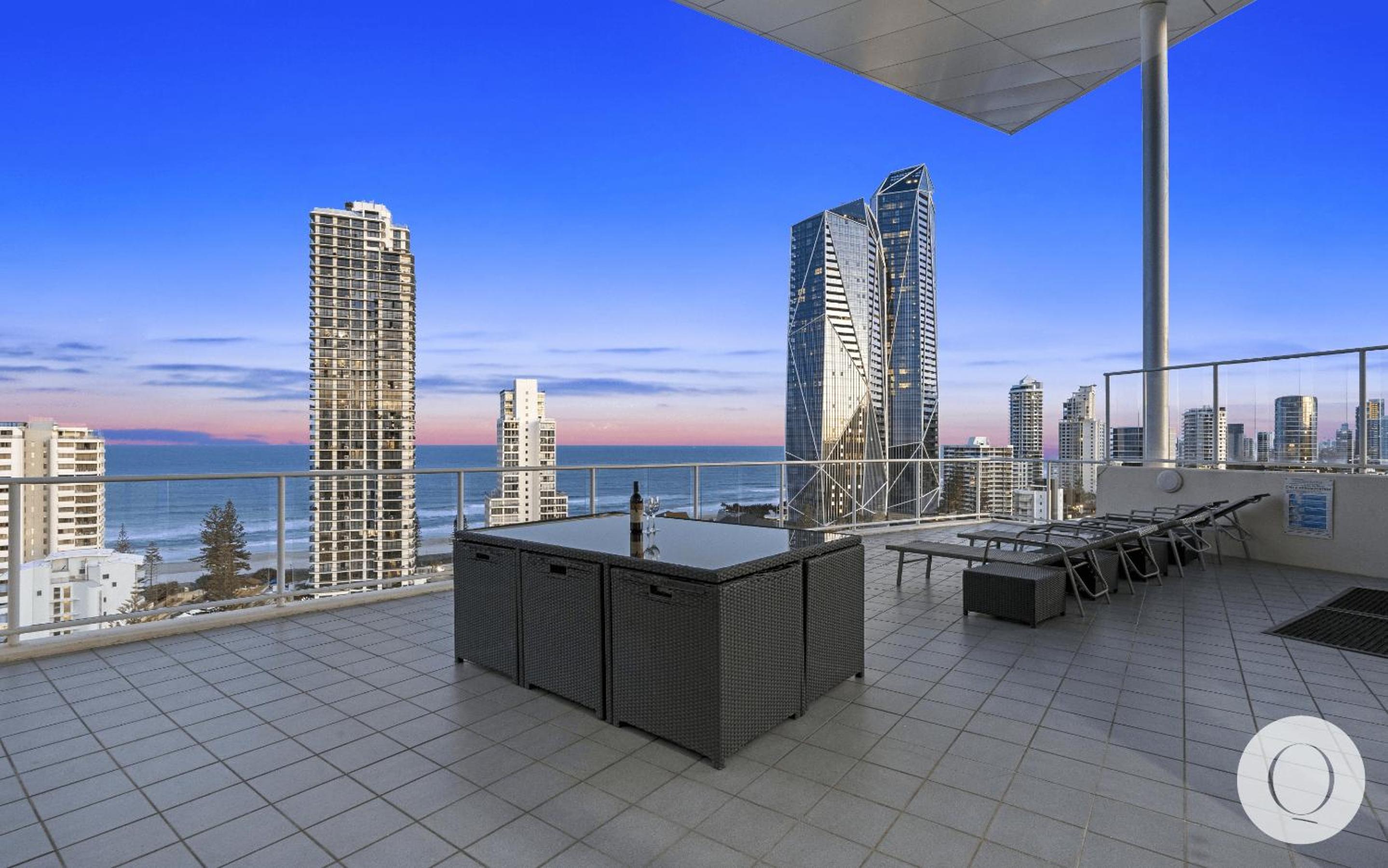 Wings Penthouses - QStay