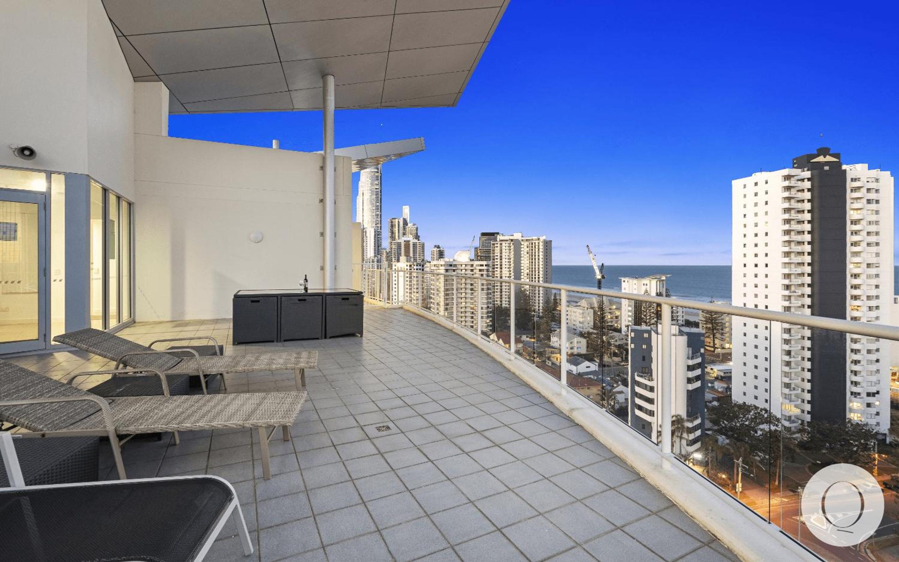 Wings Penthouses - QStay